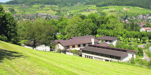 Im Baselbiet sind die Wege kurz, denn am Ebenrain ist alles unter einem Dach: Bildung, Wissen, Praxis, Förderung, Dienstleistung und ebenso der Vollzug. 